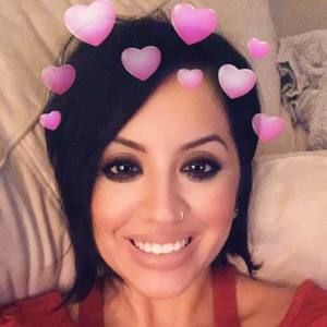 Meet your Posher, Estela